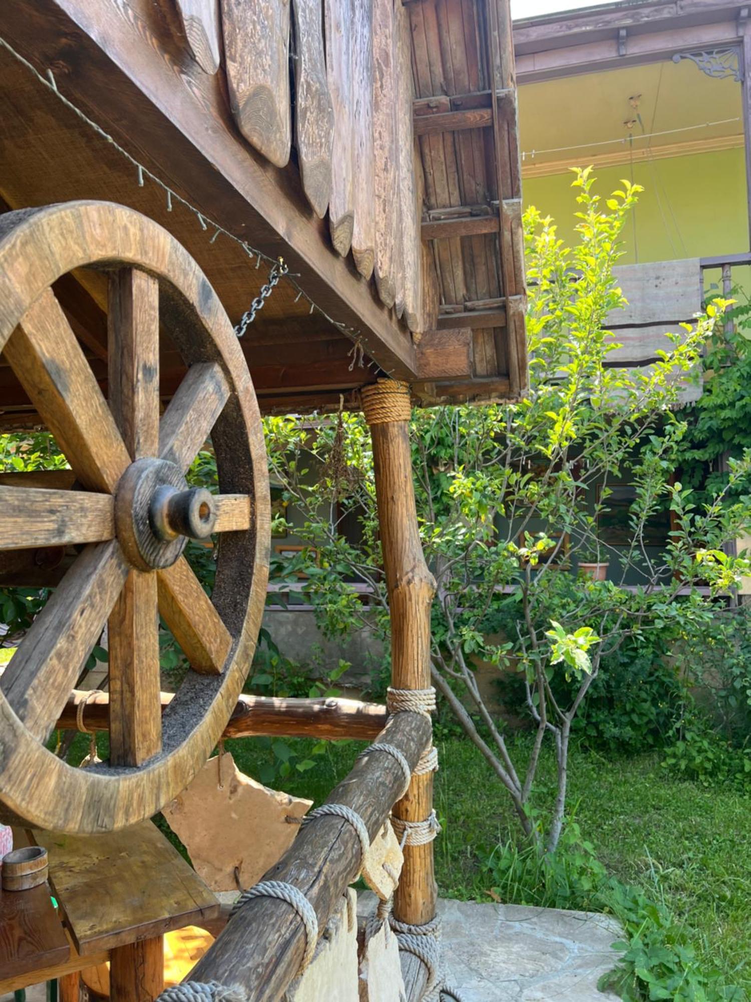 Artsiv Guesthouse Dilijan Exteriör bild