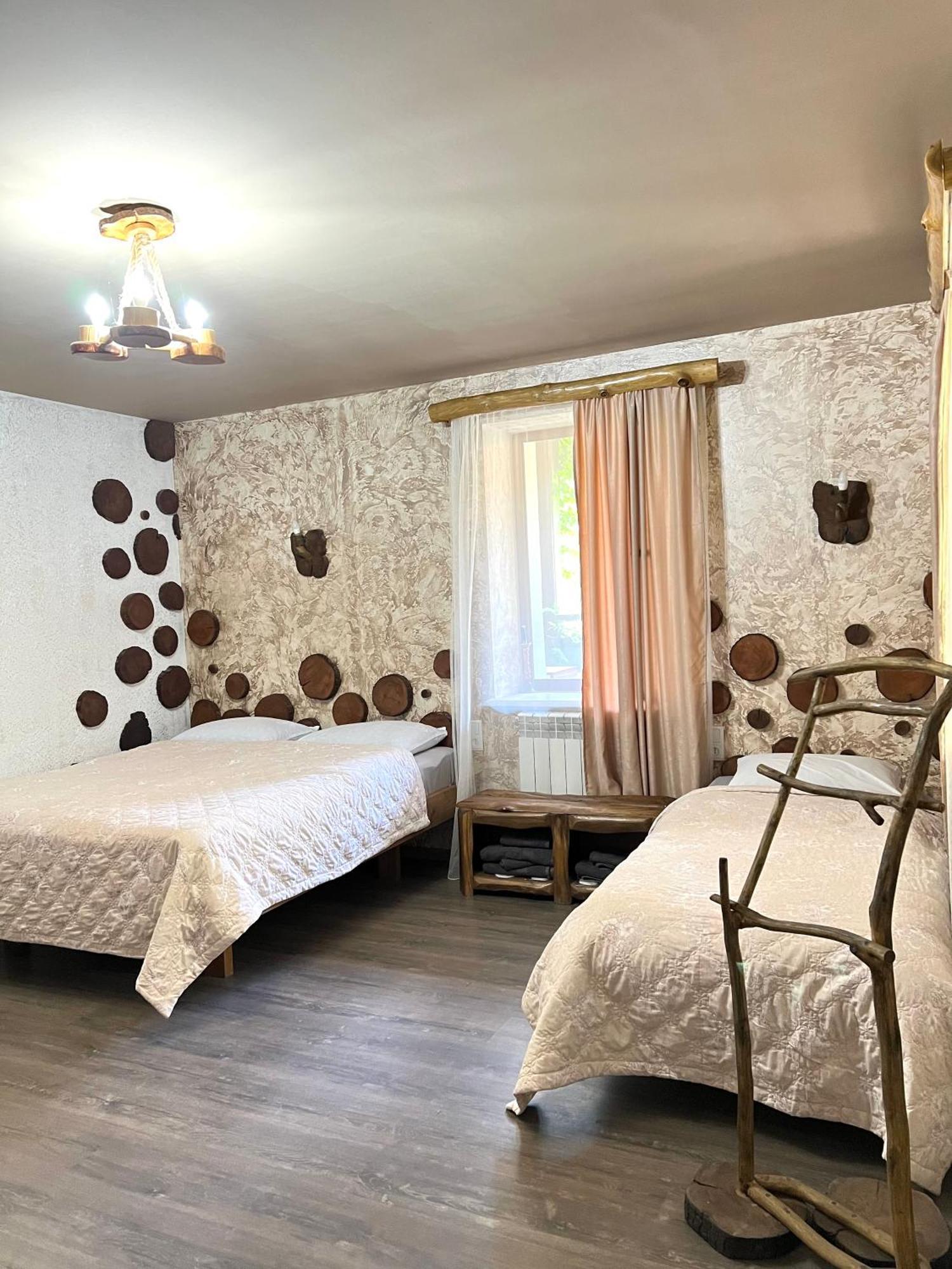 Artsiv Guesthouse Dilijan Exteriör bild